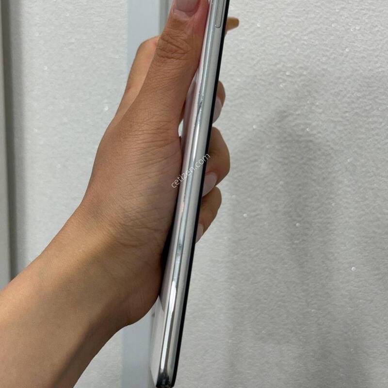 ���ܻ�)����������3 ȭ��Ʈ 128GB Y1885