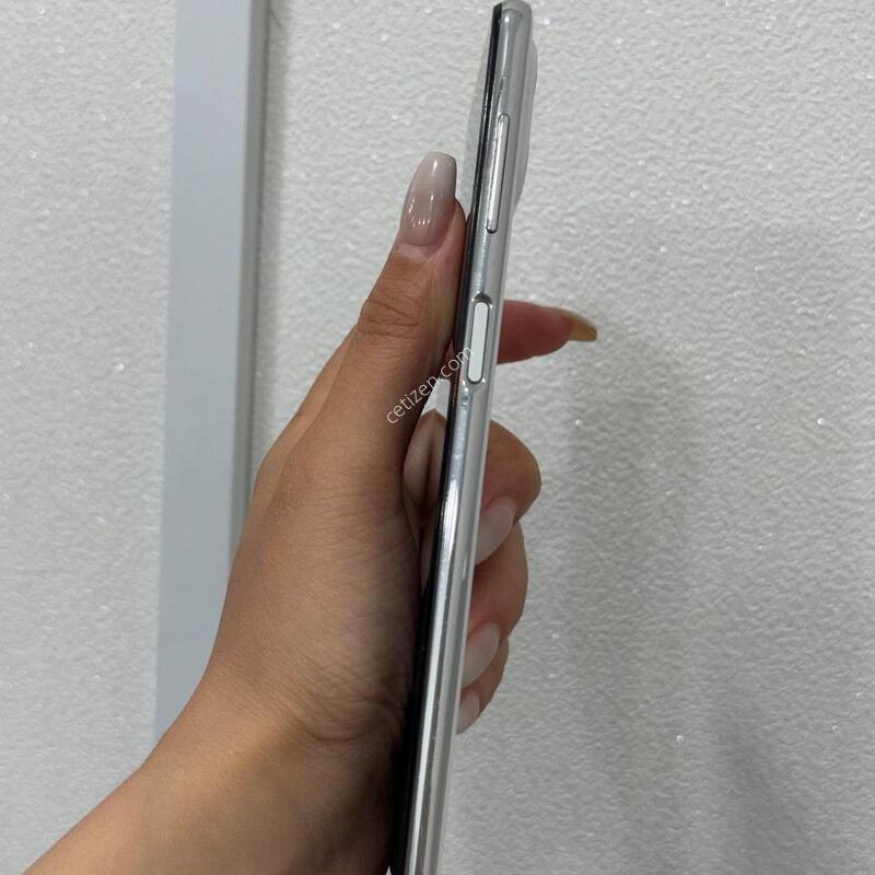 ���ܻ�)����������3 ȭ��Ʈ 128GB Y1885