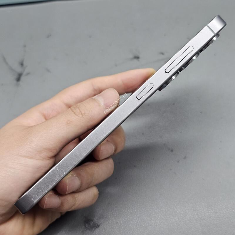 �Ｚ ������ S25 256GB �ǹ������� A�� �������� ���ܻ� �߰��� ~!