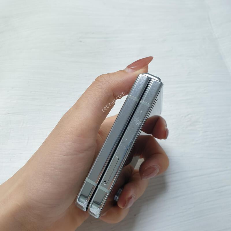 LG ������ Z�ø�5 5G ��Ʈ 256G ������ �Ǹ��մϴ�