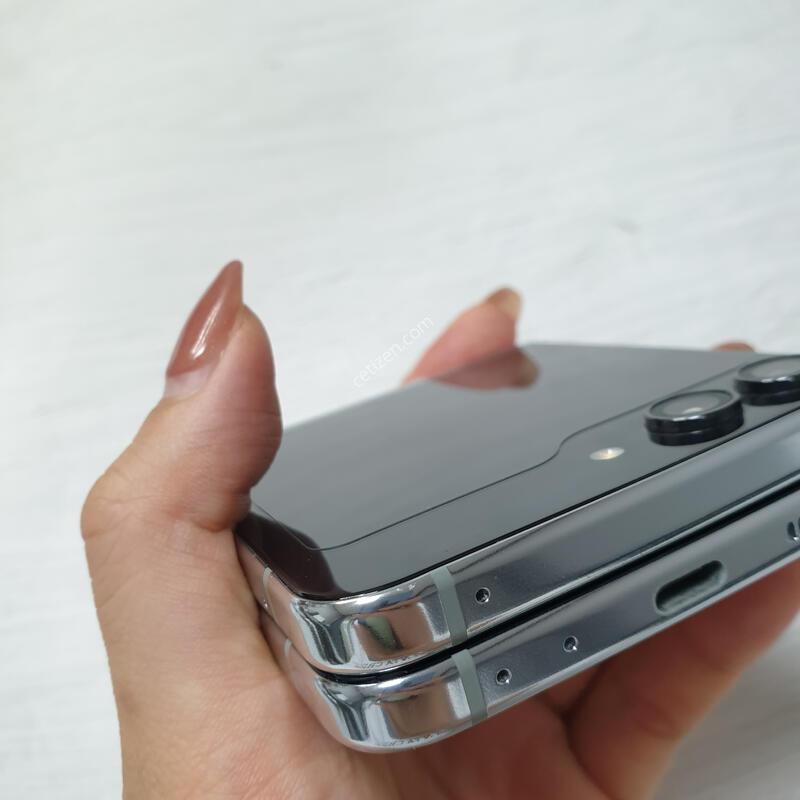 LG ������ Z�ø�5 5G ��Ʈ 256G ������ �Ǹ��մϴ�