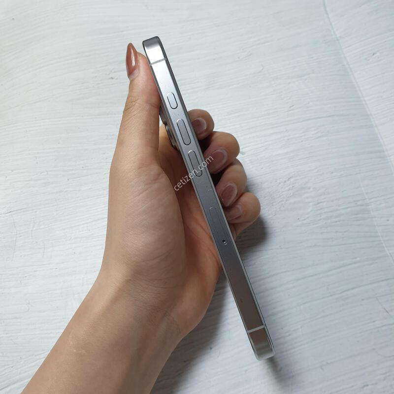 ������ 16���� 256G ȭ��ƮƼŸ�� A�� ������ �Ǹ��մϴ�