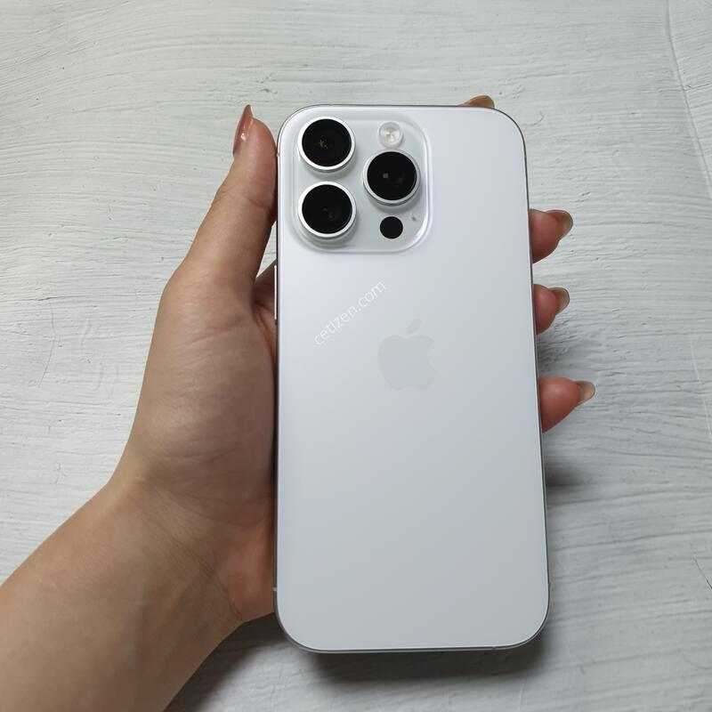������ 16���� 256G ȭ��ƮƼŸ�� A�� ������ �Ǹ��մϴ�