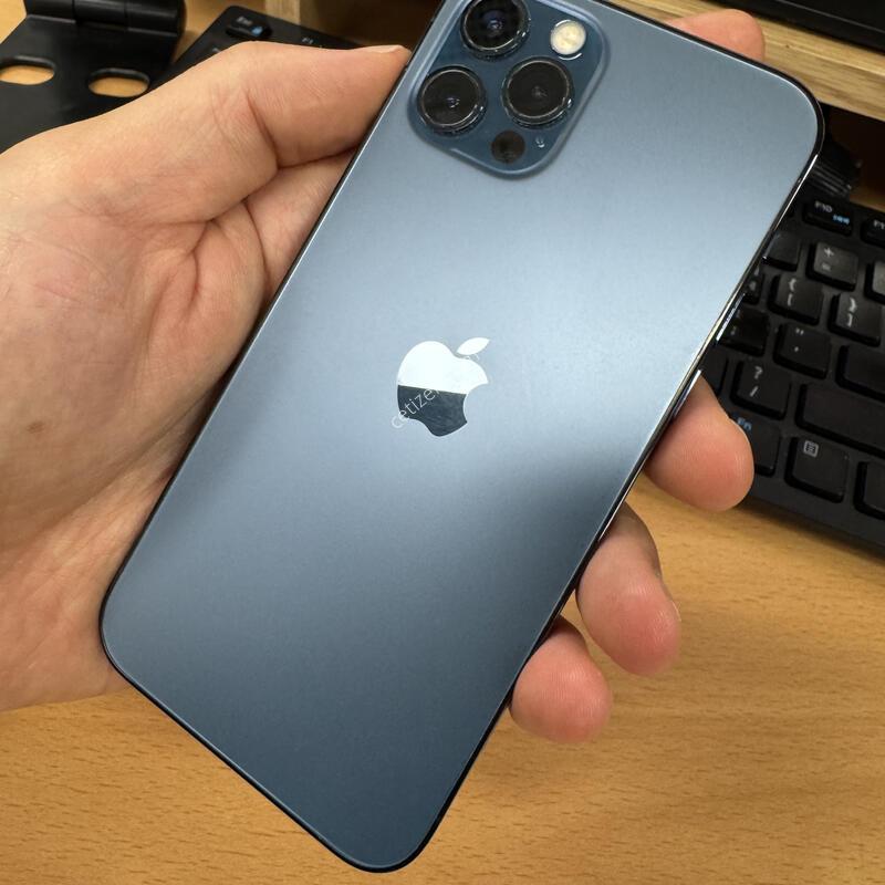 ������ 12���� 256gb (100%)