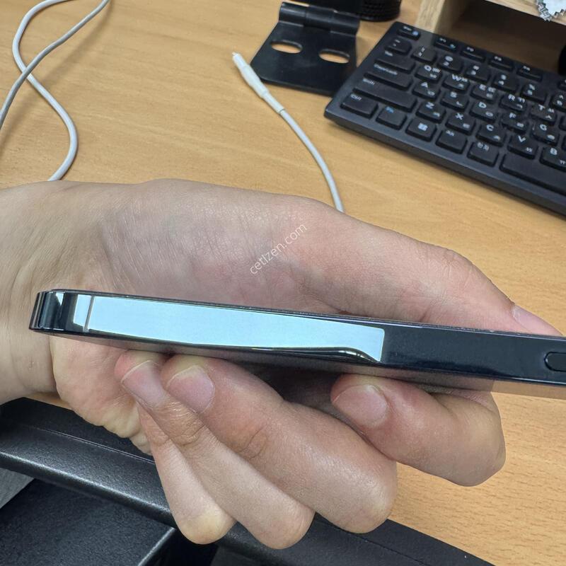 ������ 12���� 256gb (100%)