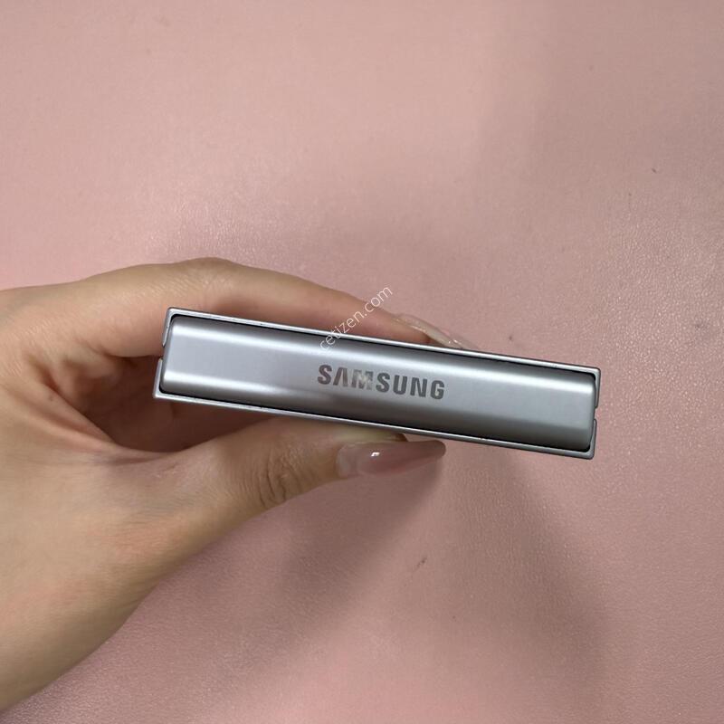 ������Z�ø�6 �׷��� 256GB