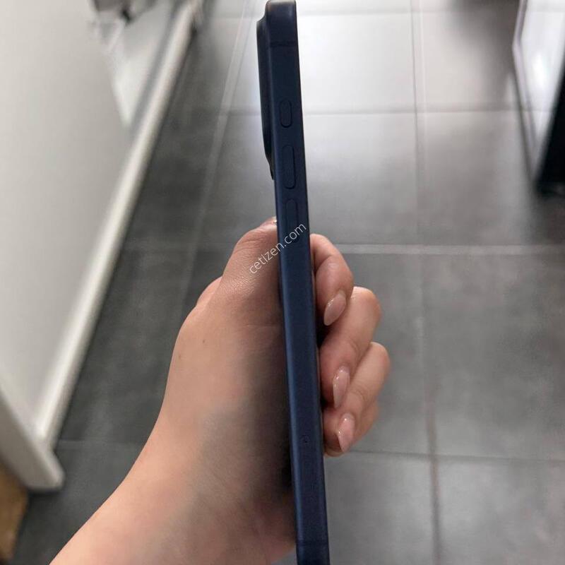����Ŭ135/A��)������17���θƽ� ���� 256GB/99% Y1893