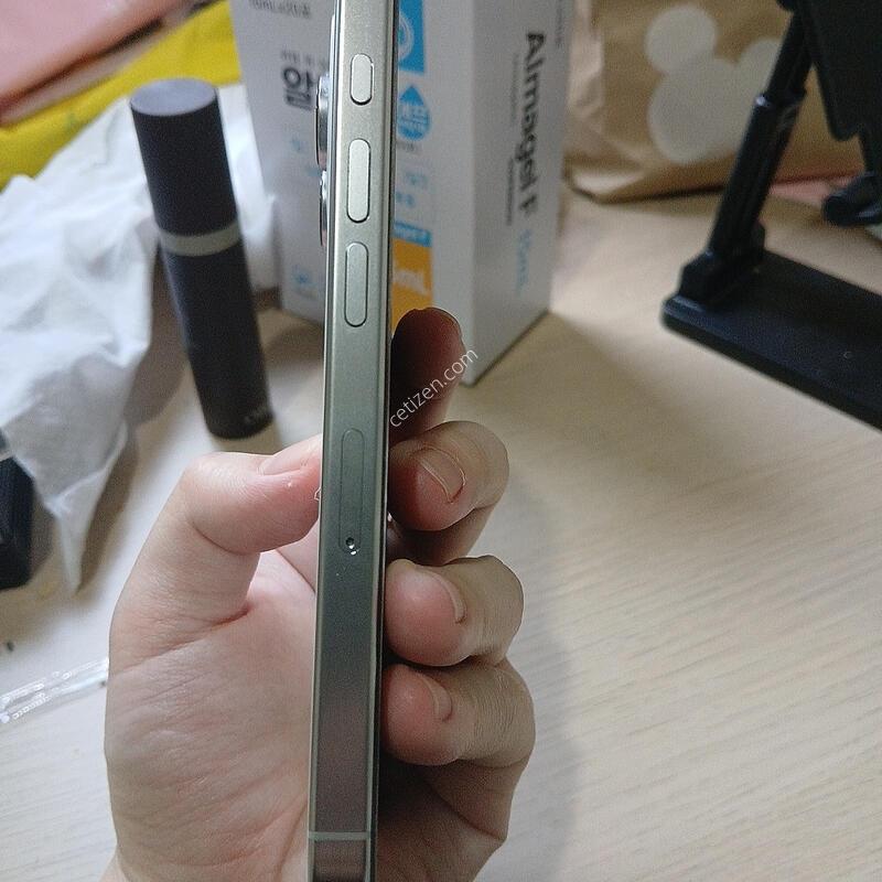 ������ 16���� ȭ��Ʈ 128G �Ǹ��մϴ�