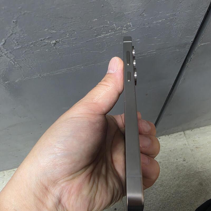 ������ s25 ��Ʈ�� 256g Ƽ���� �ǹ�