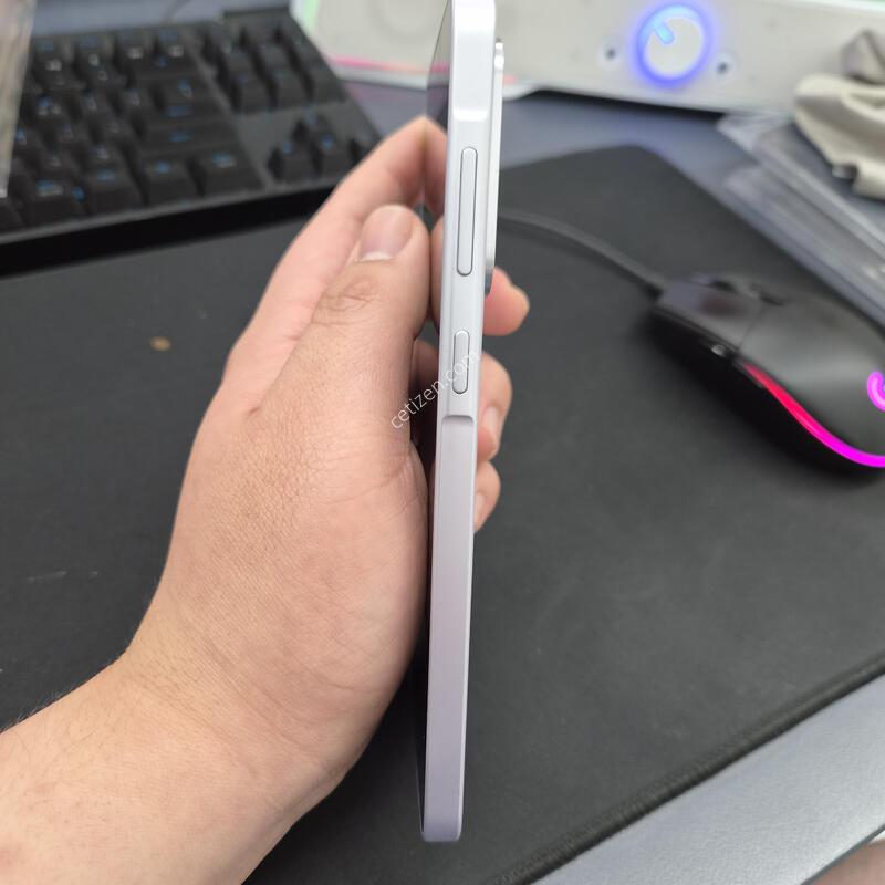 ������ A36 ���̽����� 128G