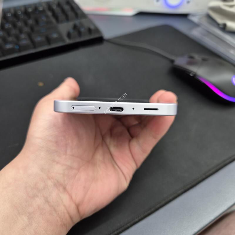 ������ A36 ���̽����� 128G
