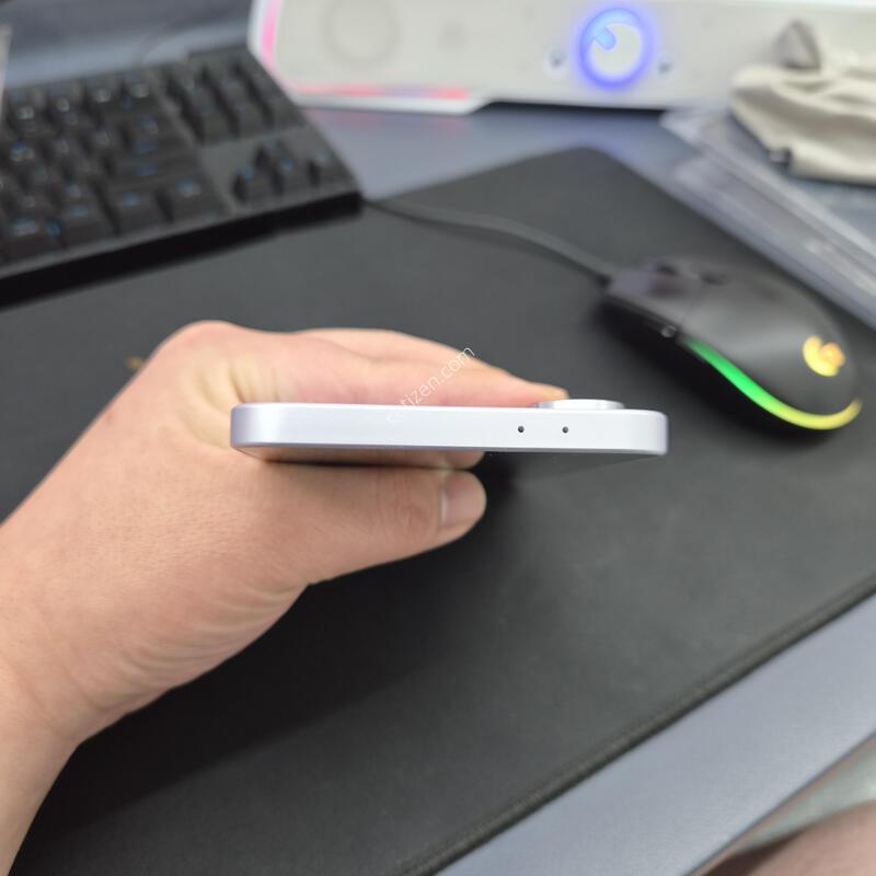 ������ A36 ���̽����� 128G