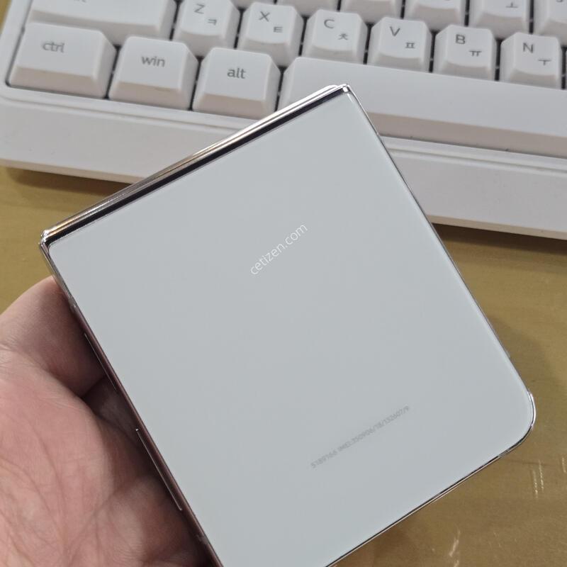 ������ Z�ø�4 256ȭ��Ʈ LCD�̻� ����