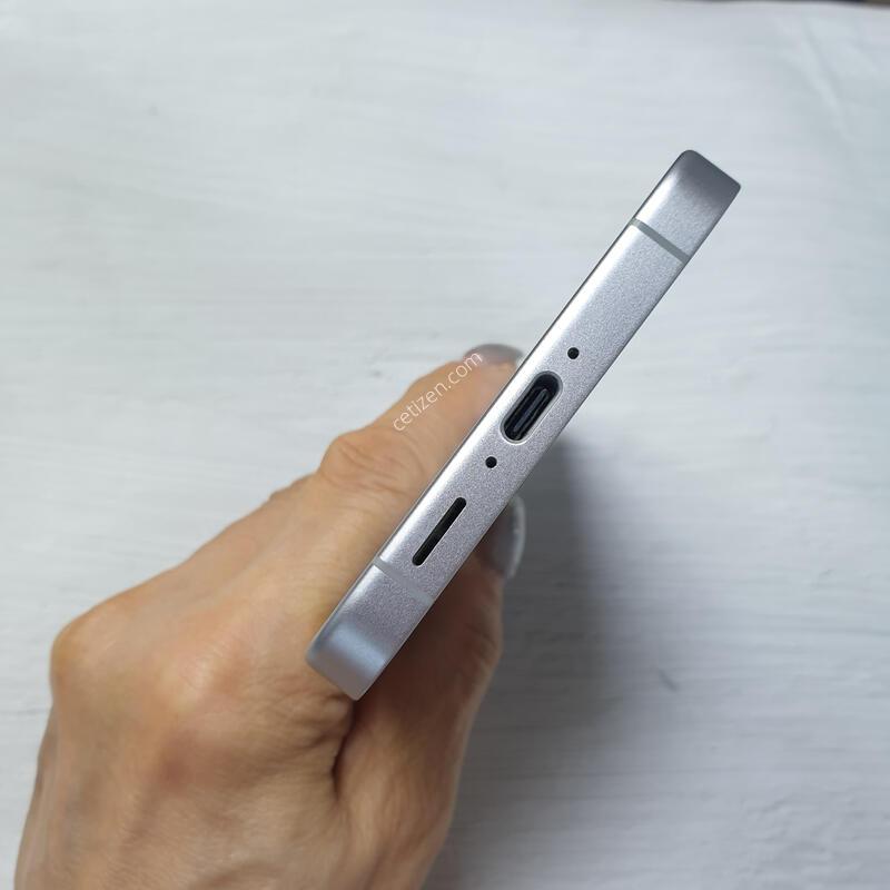 LG ������ S24FE ���� 256G S�� �Ǹ��մϴ�