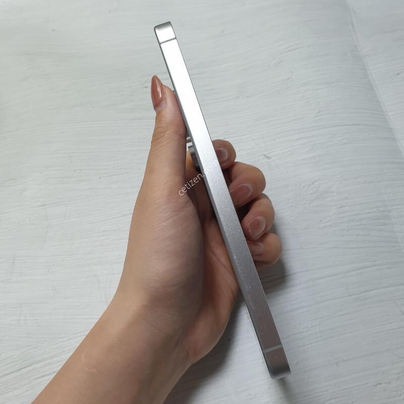 LG ������ S24FE ���� 256G S�� �Ǹ��մϴ�