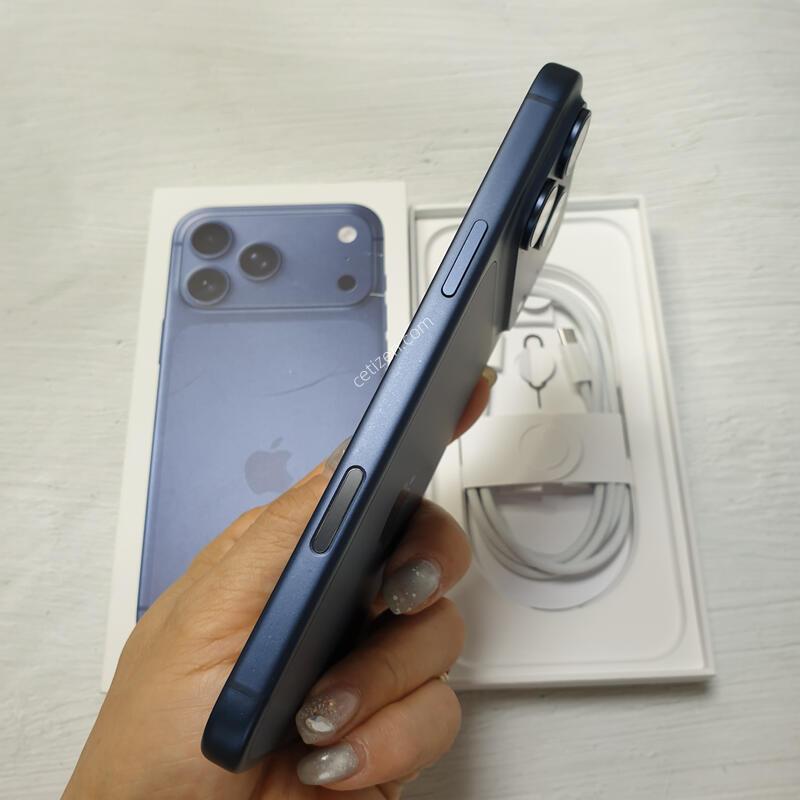 ������17���θƽ� ������ 256G ����ǰ �̻�� S�� Ǯ�ڽ� �Ǹ��մϴ�