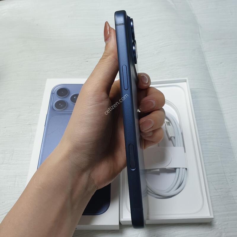 ������17���θƽ� ������ 256G ����ǰ �̻�� S�� Ǯ�ڽ� �Ǹ��մϴ�
