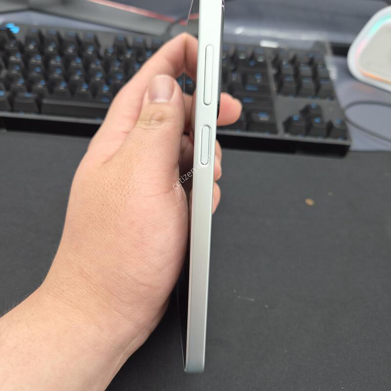������ ���̵�8 �׸� 128G