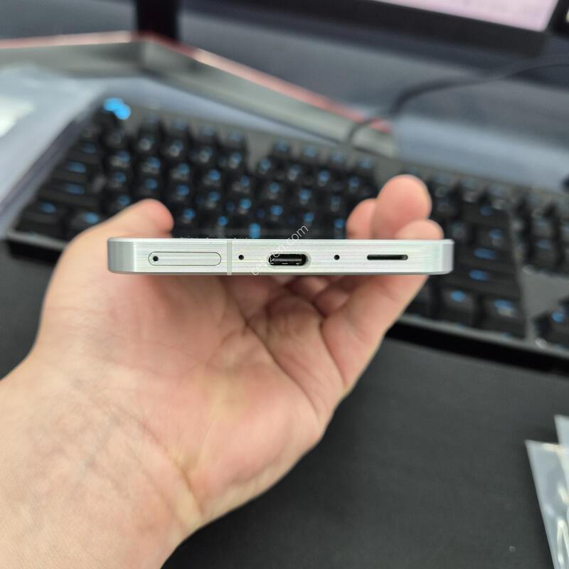 ������ ����6 ȭ��Ʈ 128G
