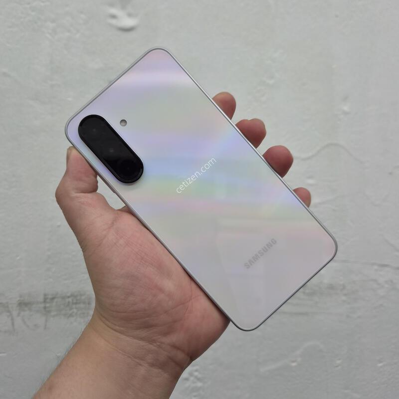 ������ A36 ȭ��Ʈ 128G