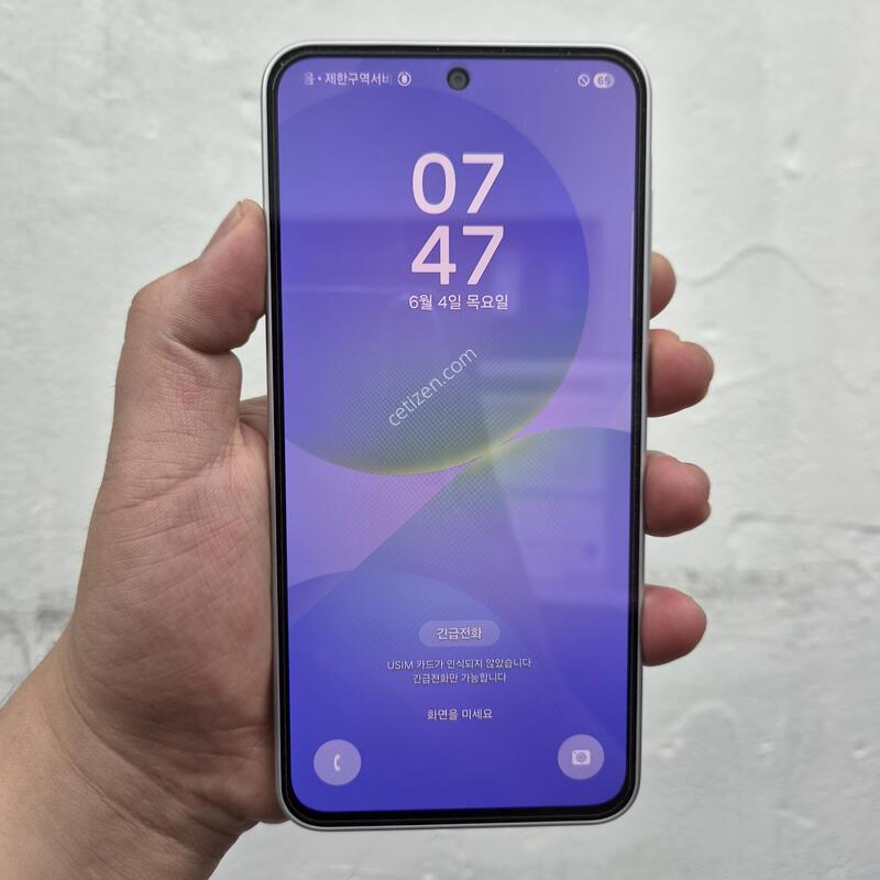������ A36 ȭ��Ʈ 128G