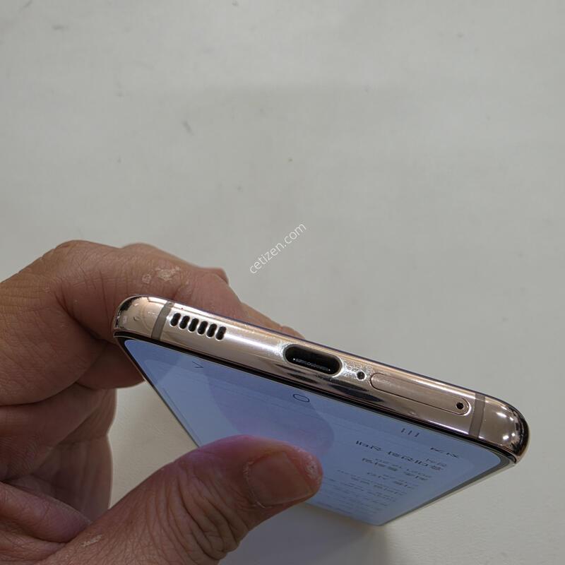������ S21���̿÷� ���ܻ� A��