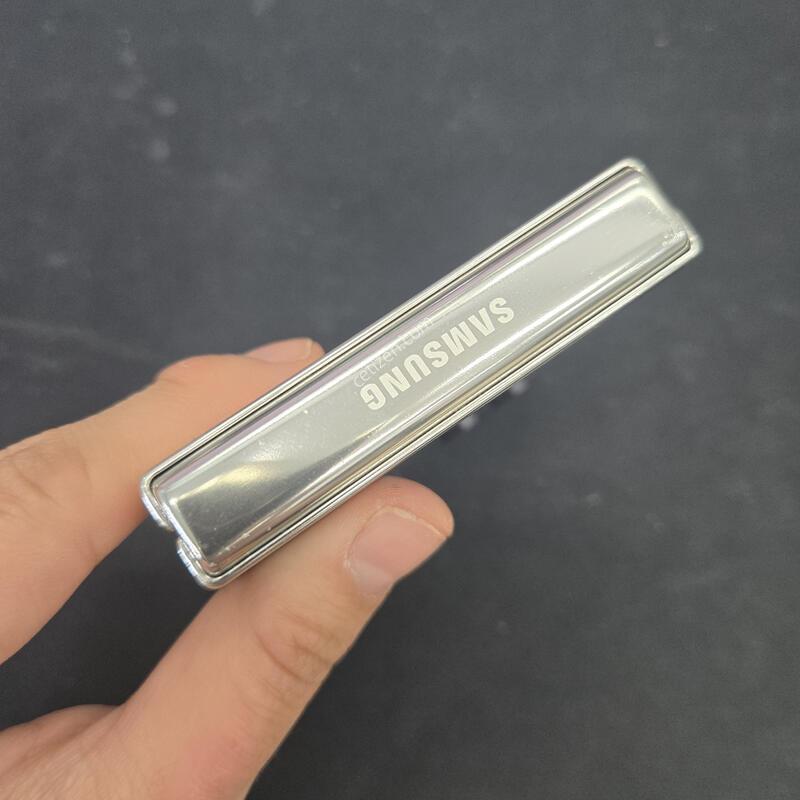 ������ �ø�5 ũ�� 512GB ������� �����Ǹ�