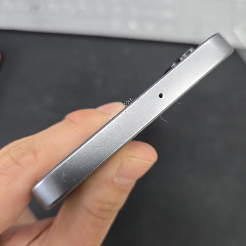 ������ ���̵�8 ���� 128GB ���ܻ� �������� ��Ư���Ǹ�