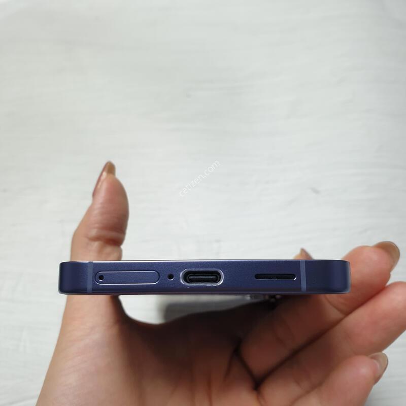 LG ������ S24 ���̿÷� 256G S�� �Ǹ��մϴ�