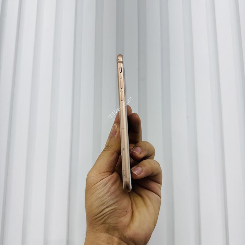 ������8 ��� 64GB ���͸� 100%