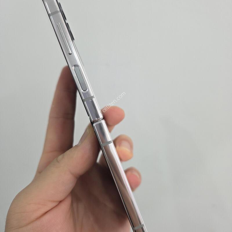 ������ Z�ø�4 256GB ȭ��Ʈ