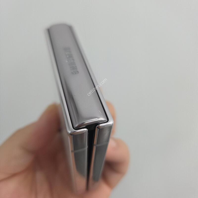 ������ Z�ø�4 256GB ȭ��Ʈ