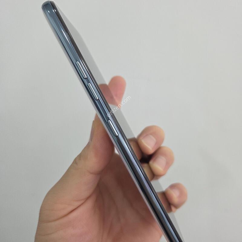 LG Q61 64GB ȭ��Ʈ A��