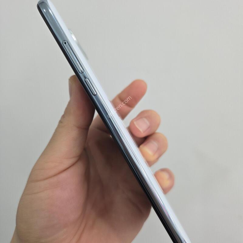 LG Q61 64GB ȭ��Ʈ A��