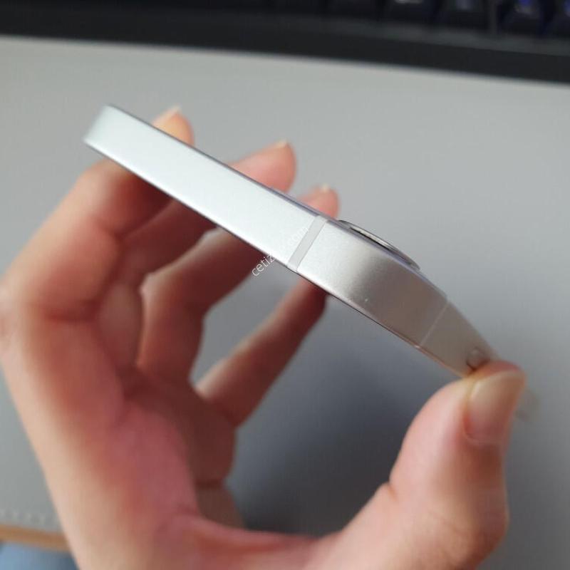 ������12 �̴� / 128GB / ȭ��Ʈ / ���͸����� 79%