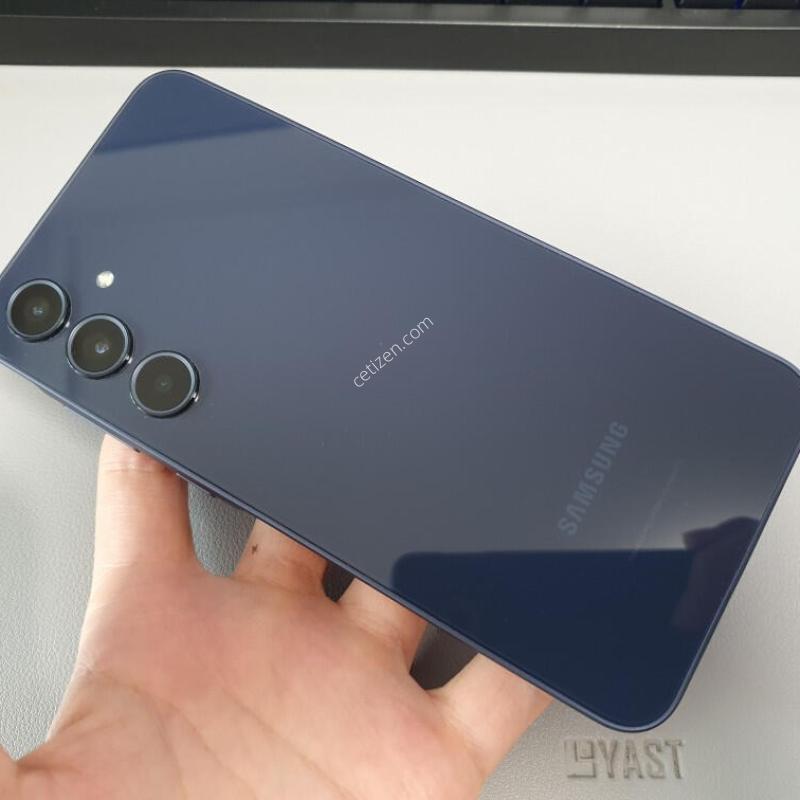 ������ A35 / 128GB / ���̺�