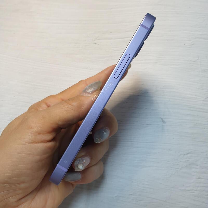 ������ 12�̴� ���� 128G S�� �Ǹ��մϴ�