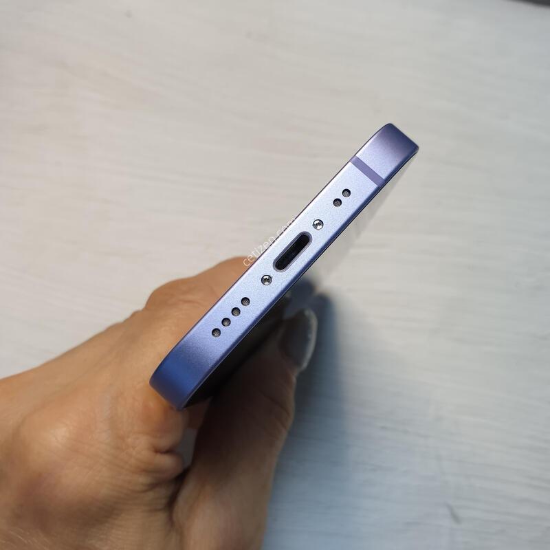 ������ 12�̴� ���� 128G S�� �Ǹ��մϴ�
