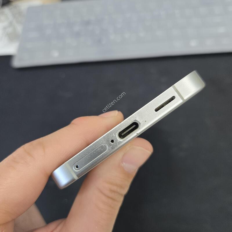 ������ S24 �׷��� 512GB AA�� ���ܻ� �����