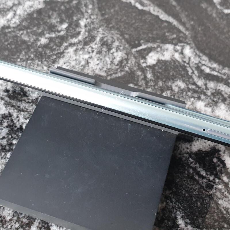 LG �����ù���2 (M236L) �׸� 128�Ⱑ (0470207)