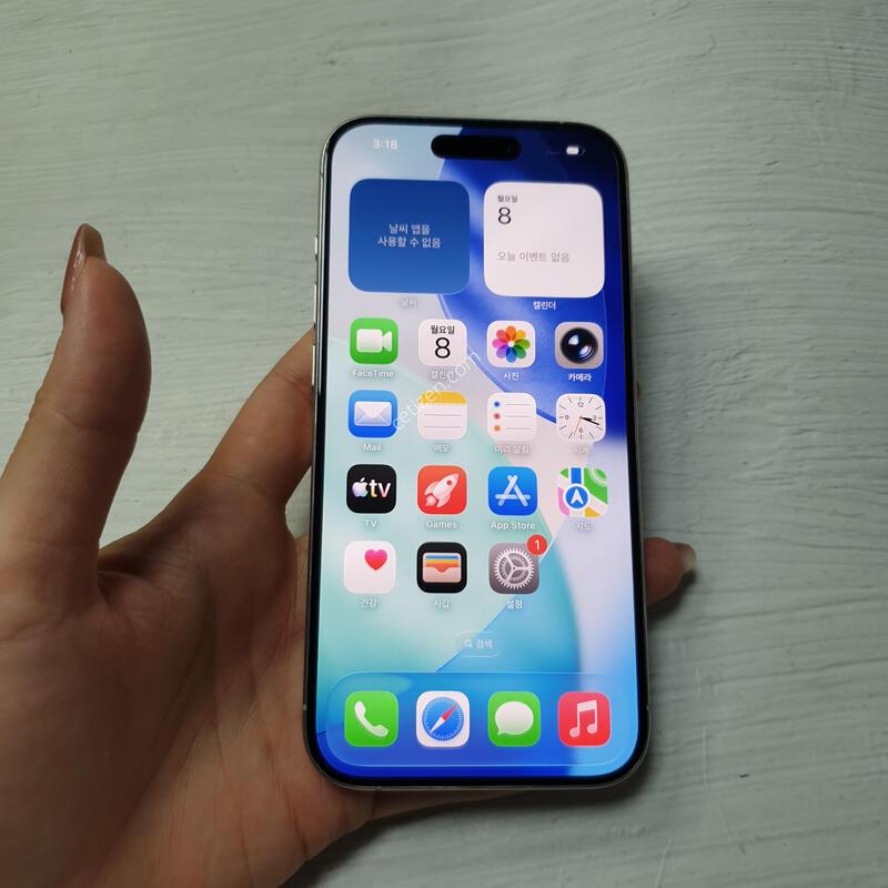 ������15���� ȭ��ƮƼŸ�� 256G A�� �Ǹ��մϴ�