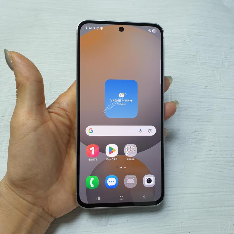 LG ������ S24FE �׷��� 256G S�� �Ǹ��մϴ�