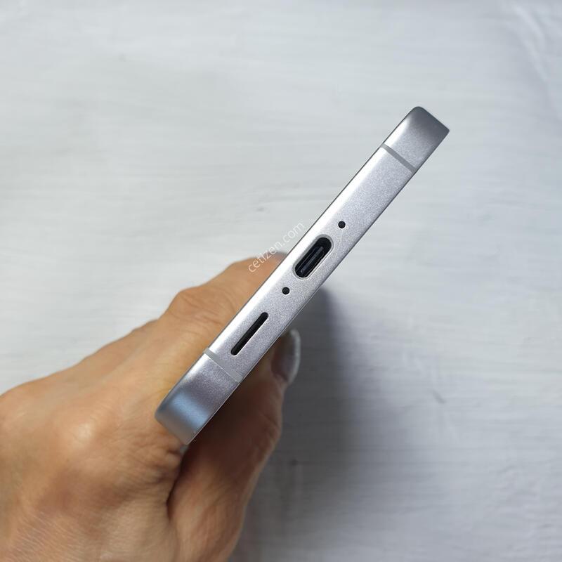LG ������ S24FE �׷��� 256G S�� �Ǹ��մϴ�