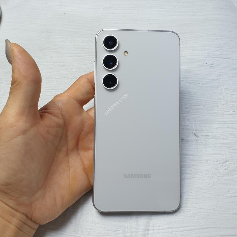 LG ������ S24FE �׷��� 256G S�� �Ǹ��մϴ�