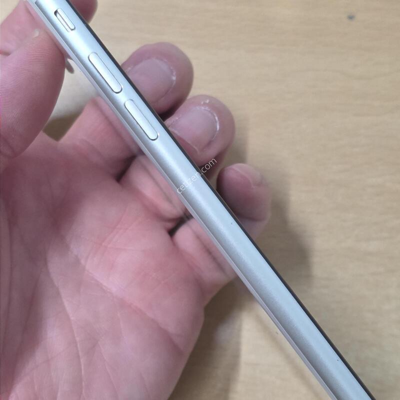 ������SE 3���� 128GB