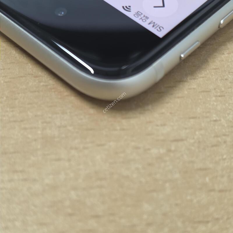 ������SE 3���� 128GB