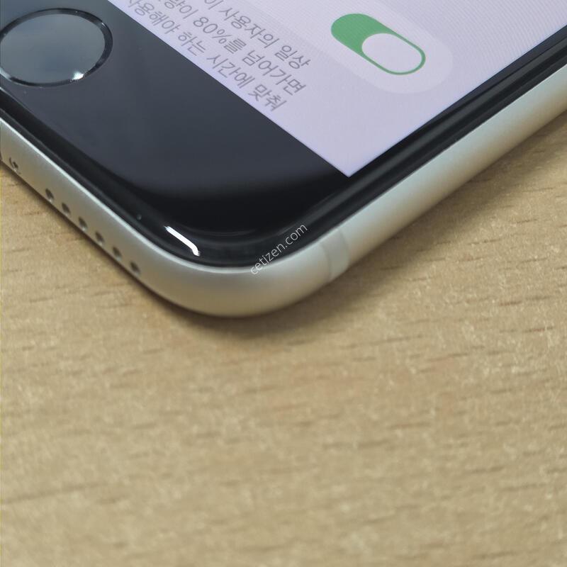 ������SE 3���� 128GB