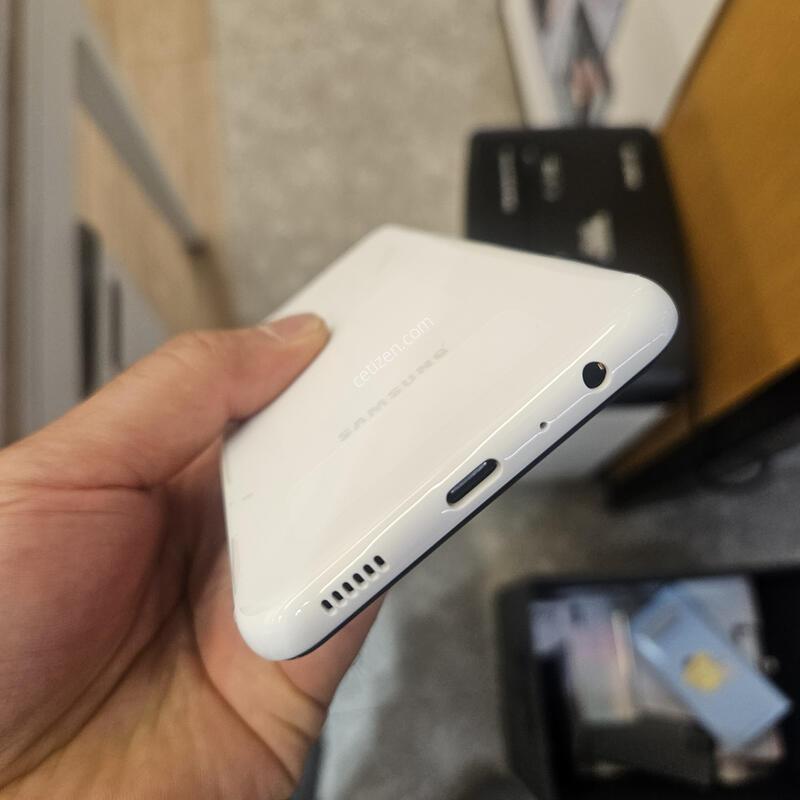(������ �ܺοü���)A135 ȭ��Ʈ ���� ���͸� �׵θ� 100%��ǰ ��ü ������ �̻��