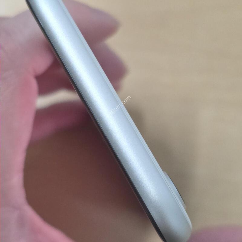 ������SE 3���� 128GB