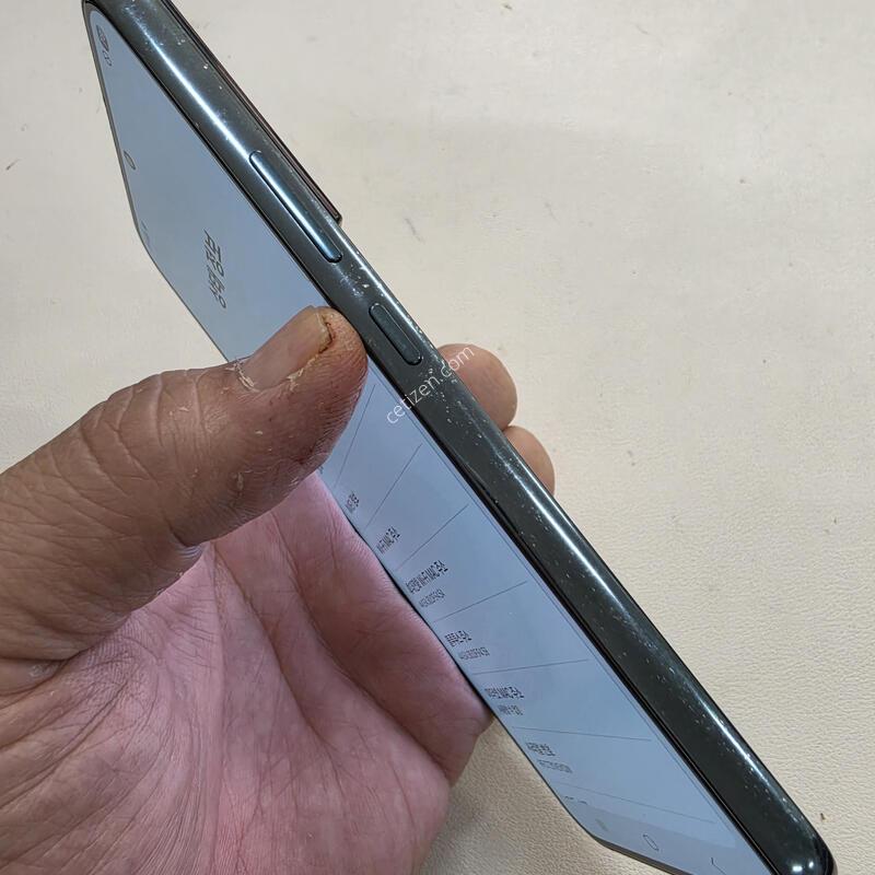 ������ S22�÷��� �׸� ���ܻ�